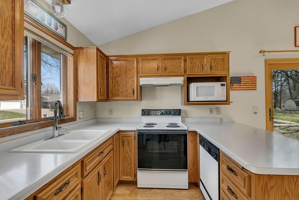 Photo of 816 8th Street N, Sauk Rapids, MN 56379 (MLS # 7054095)