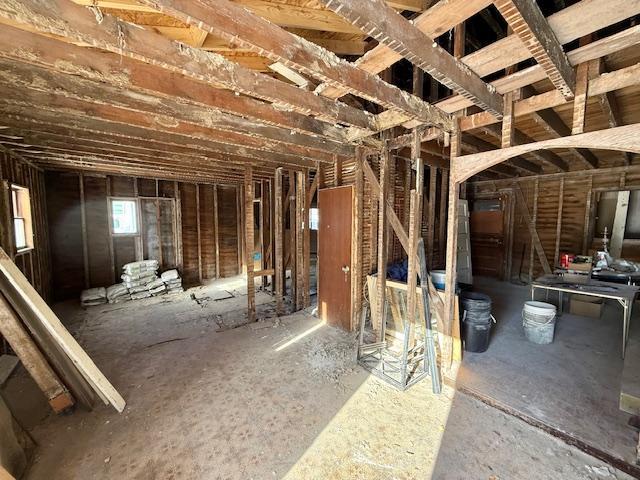 118 E Broadway Street