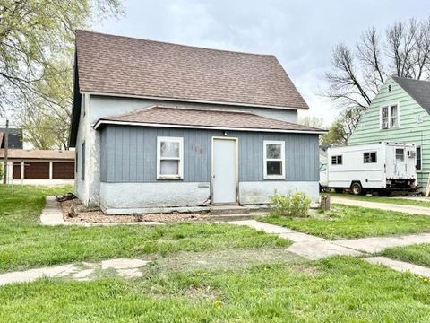 Photo of 118 E Broadway Street, Redwood Falls, MN 56283 (MLS # 6822165)
