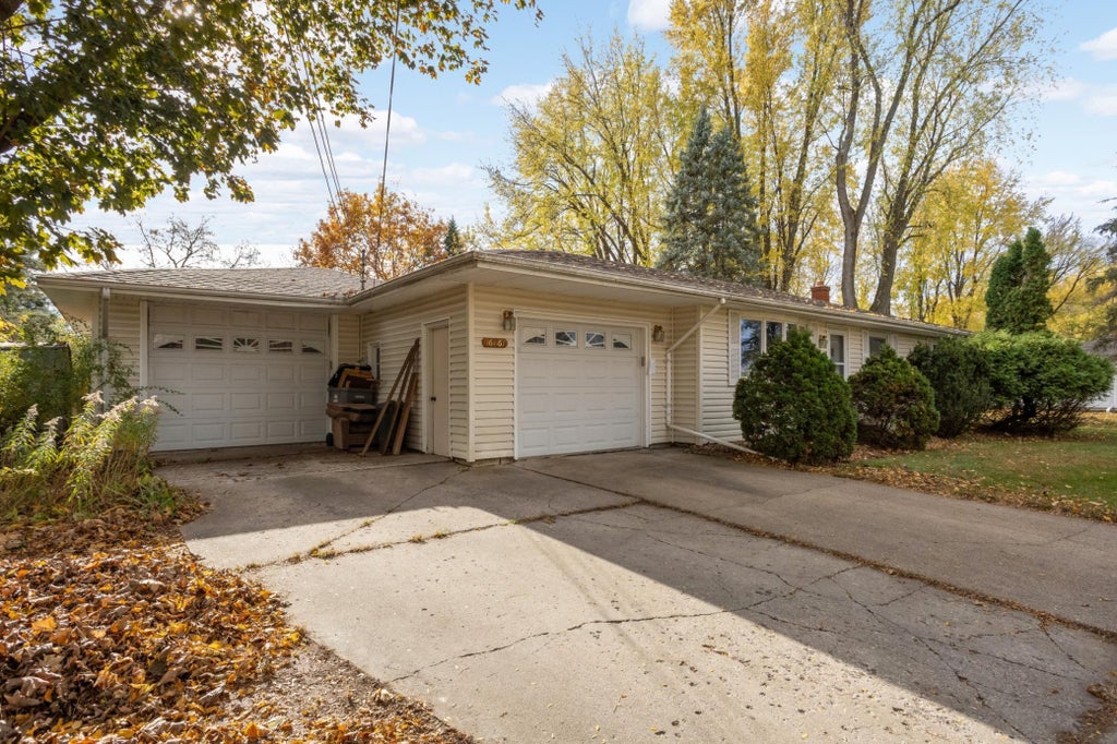 Photo of 16861 Prairie Lane, Eden Prairie, MN 55346 (MLS # 7167146)
