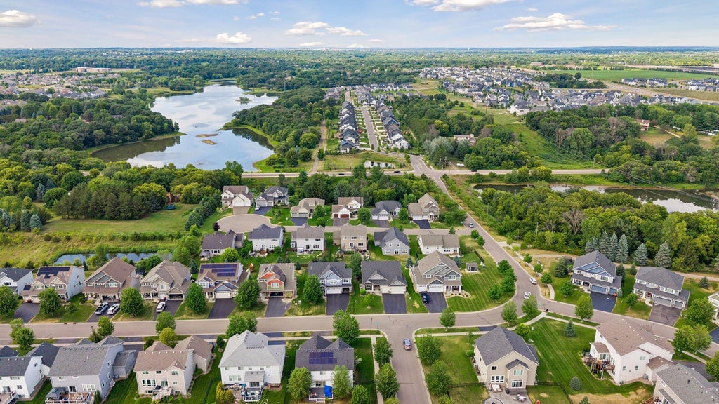 Photo of 9708 Compass Pointe Court, Woodbury, MN 55129 (MLS # 7111096)