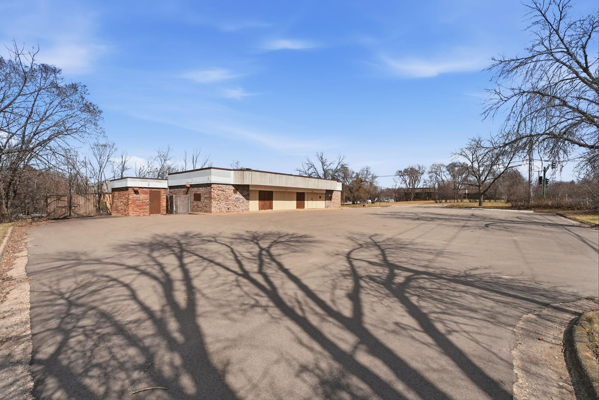 2491 County Road E E