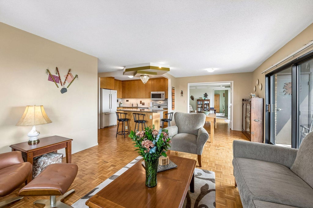 Photo of 410 Groveland Avenue #1301, Minneapolis, MN 55403 (MLS # 7119055)