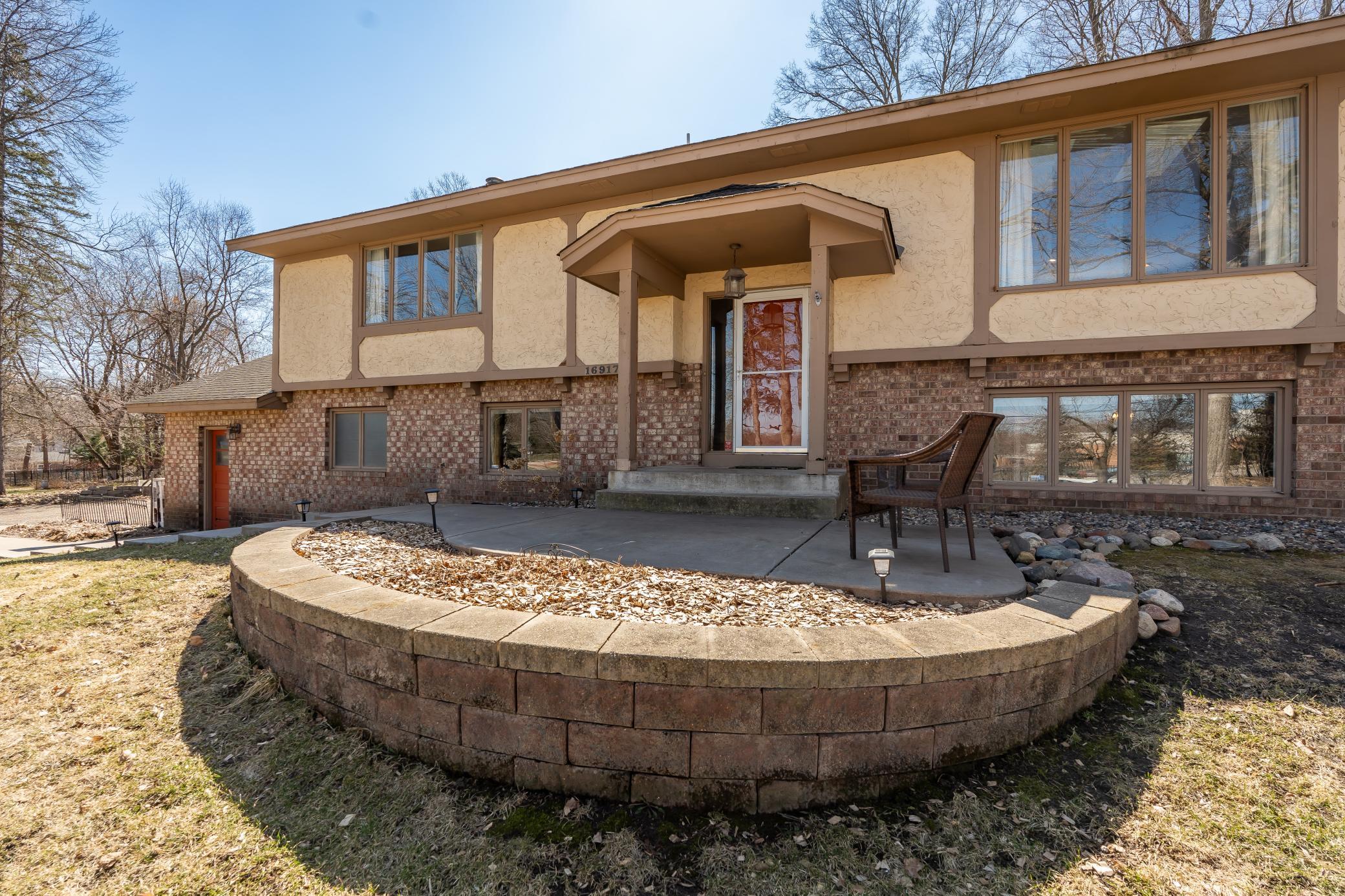 16917 Lake Street Extension