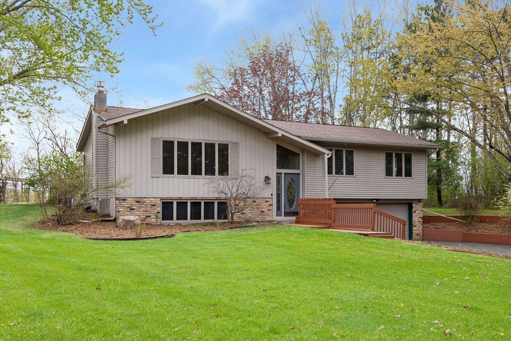 Photo of 365 Casperson Drive, Hudson, WI 54016 (MLS # 7064285)
