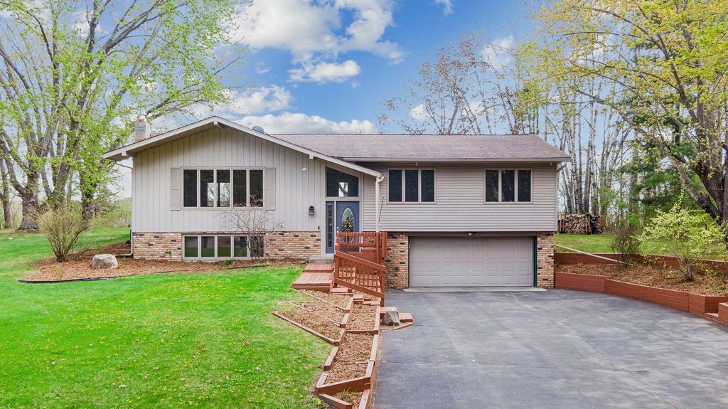 Photo of 365 Casperson Drive, Hudson, WI 54016 (MLS # 7064285)