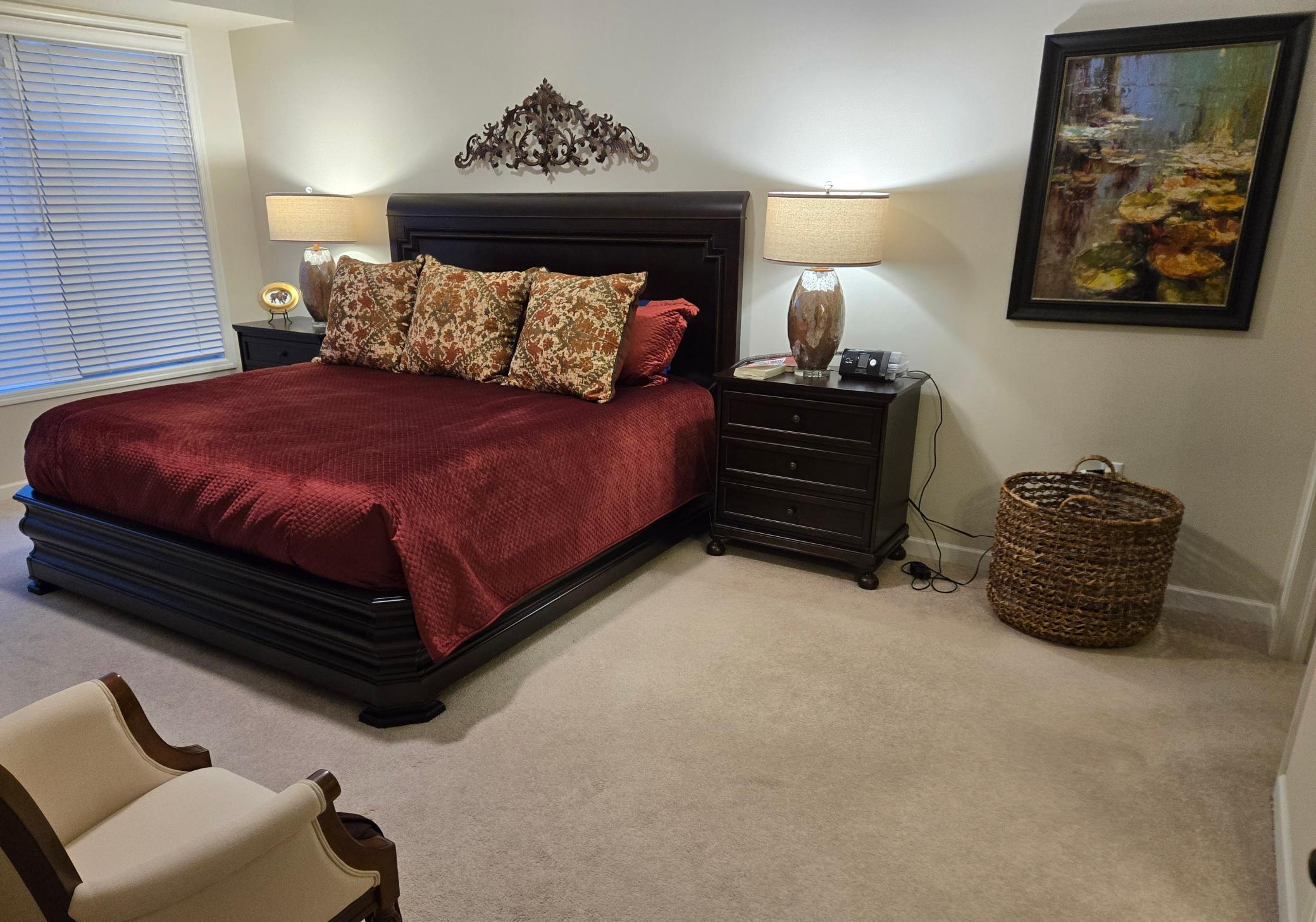 5250 Grandview Square 2406