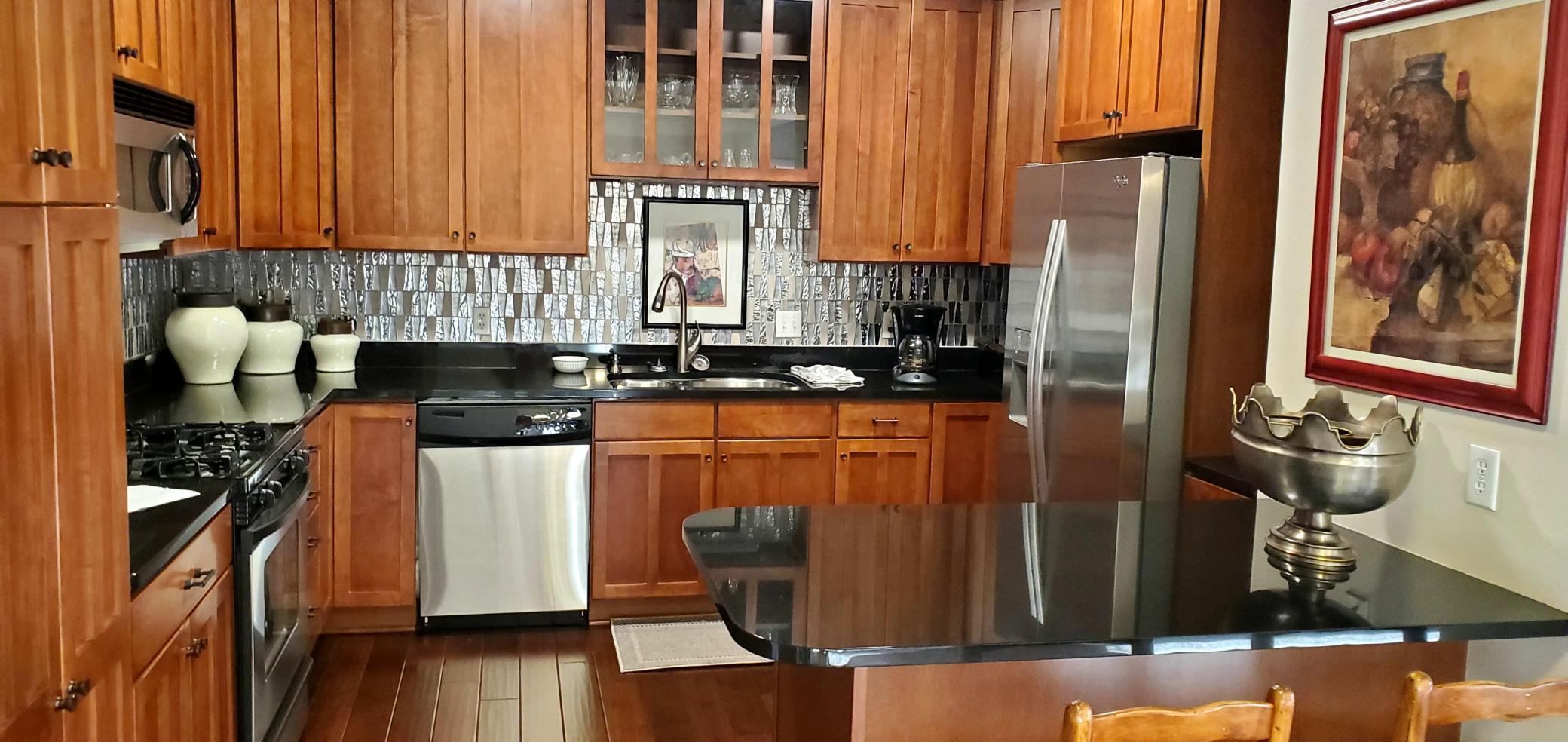 5250 Grandview Square 2406