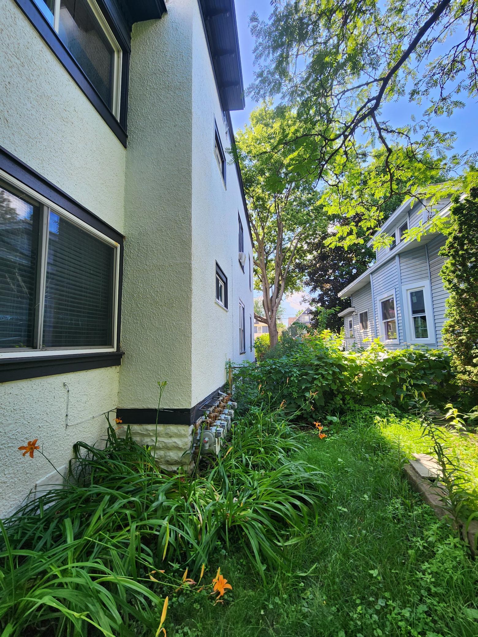 3128 Grand Avenue S 2