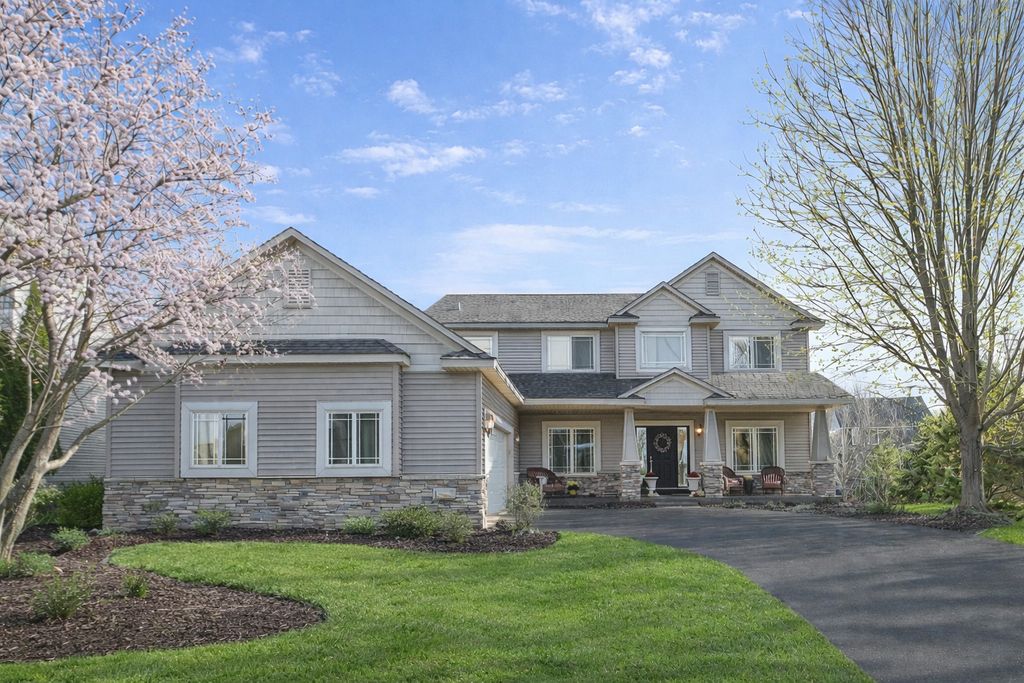 Photo of 11470 Halstead Trail, Woodbury, MN 55129 (MLS # 7068436)