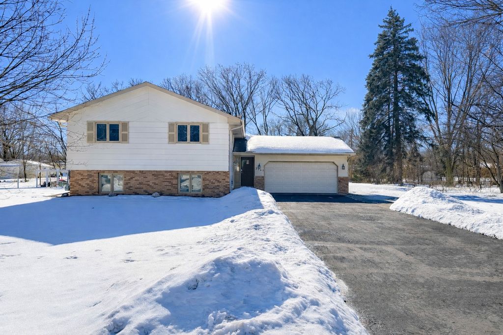 Photo of 3861 10th Avenue, Anoka, MN 55303 (MLS # 6826158)