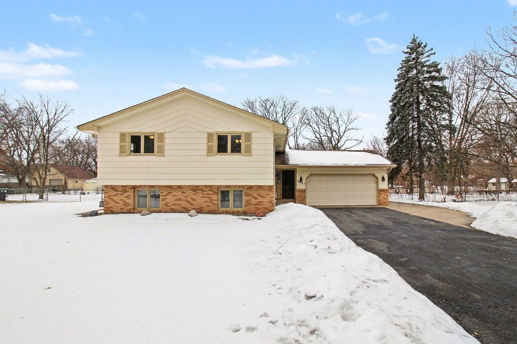 Photo of 3861 10th Avenue, Anoka, MN 55303 (MLS # 6826158)