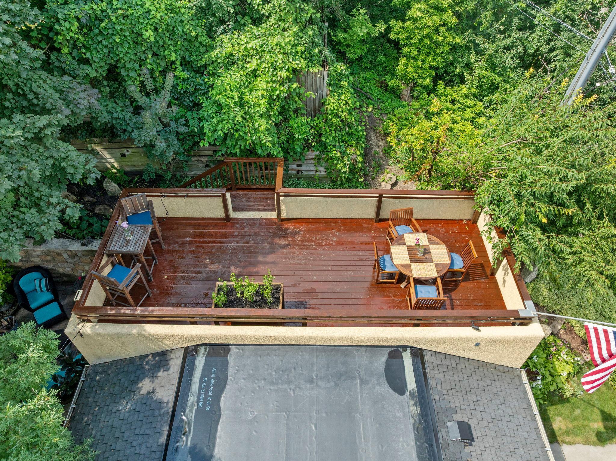 1204 Cedar Lake Road S