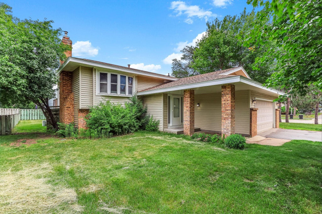 Photo of 643 121st Lane NW, Coon Rapids, MN 55448 (MLS # 7147003)