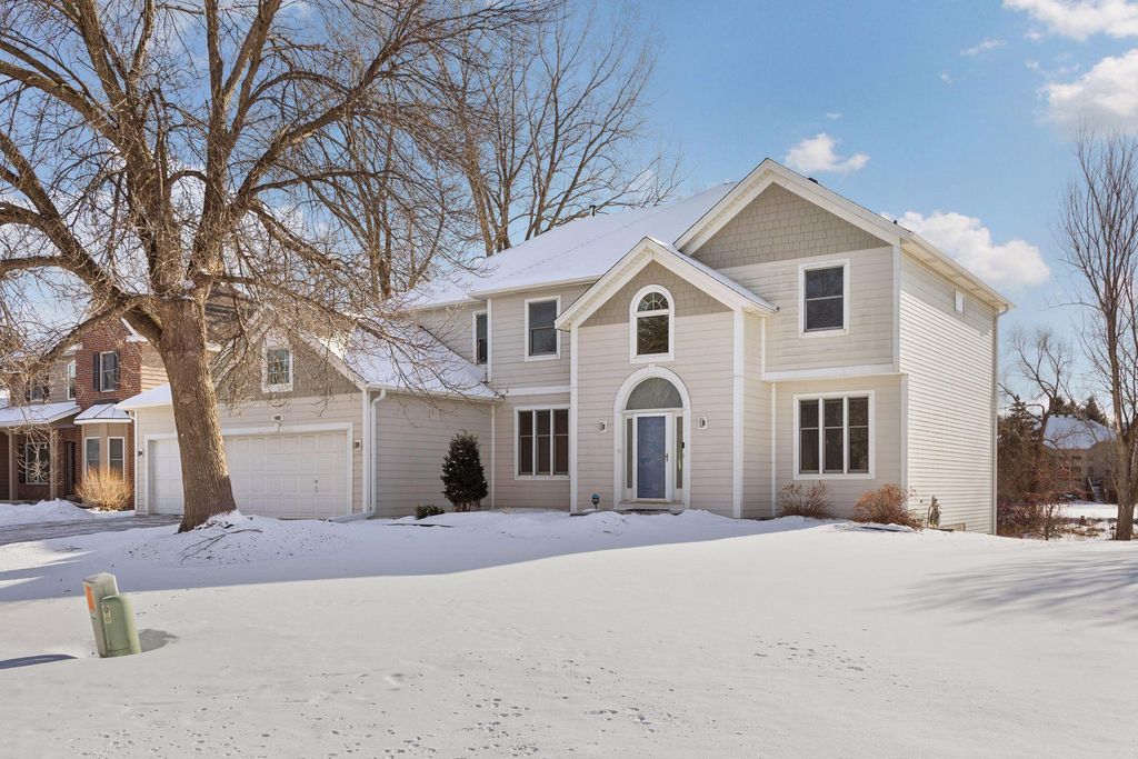 Photo of 1082 Tamberwood Court, Woodbury, MN 55125 (MLS # 7010631)