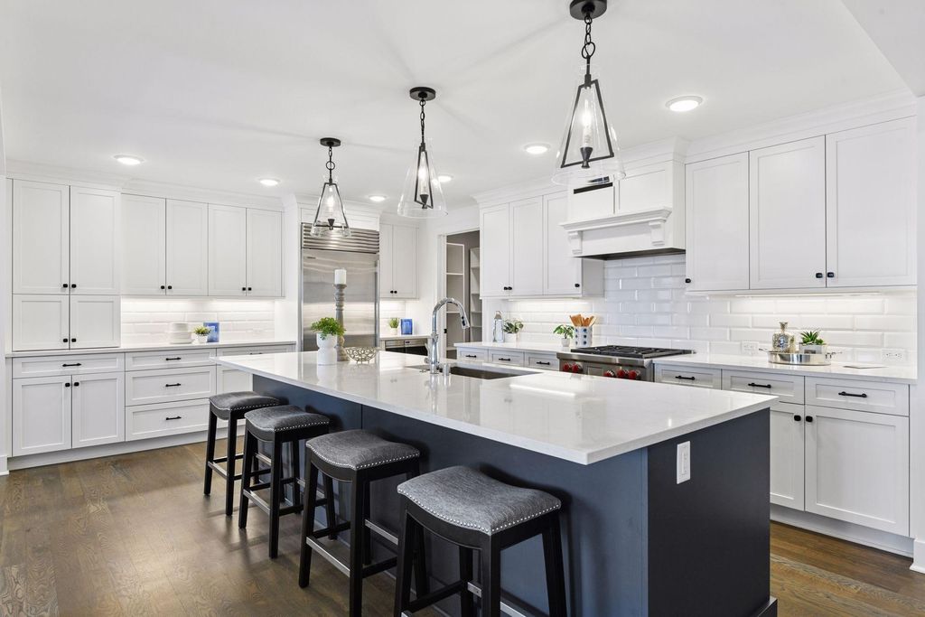 Photo of 222 Ferndale Road Rd S #304, Wayzata, MN 55391 (MLS # 7019428)