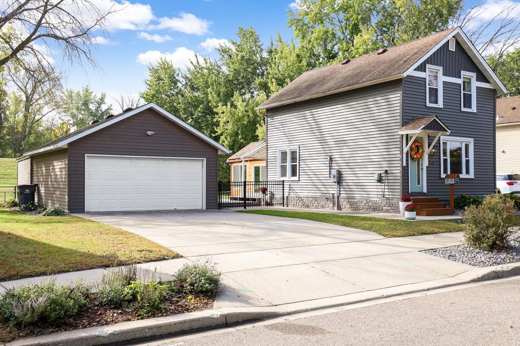 Photo of 412 E 1st Street, Chaska, MN 55318 (MLS # 7157128)