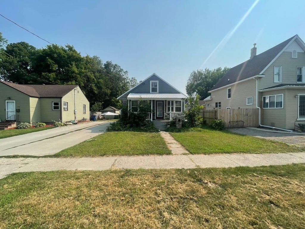 Photo of 1205 3RD Avenue S, Moorhead, MN 56560 (MLS # 7117102)