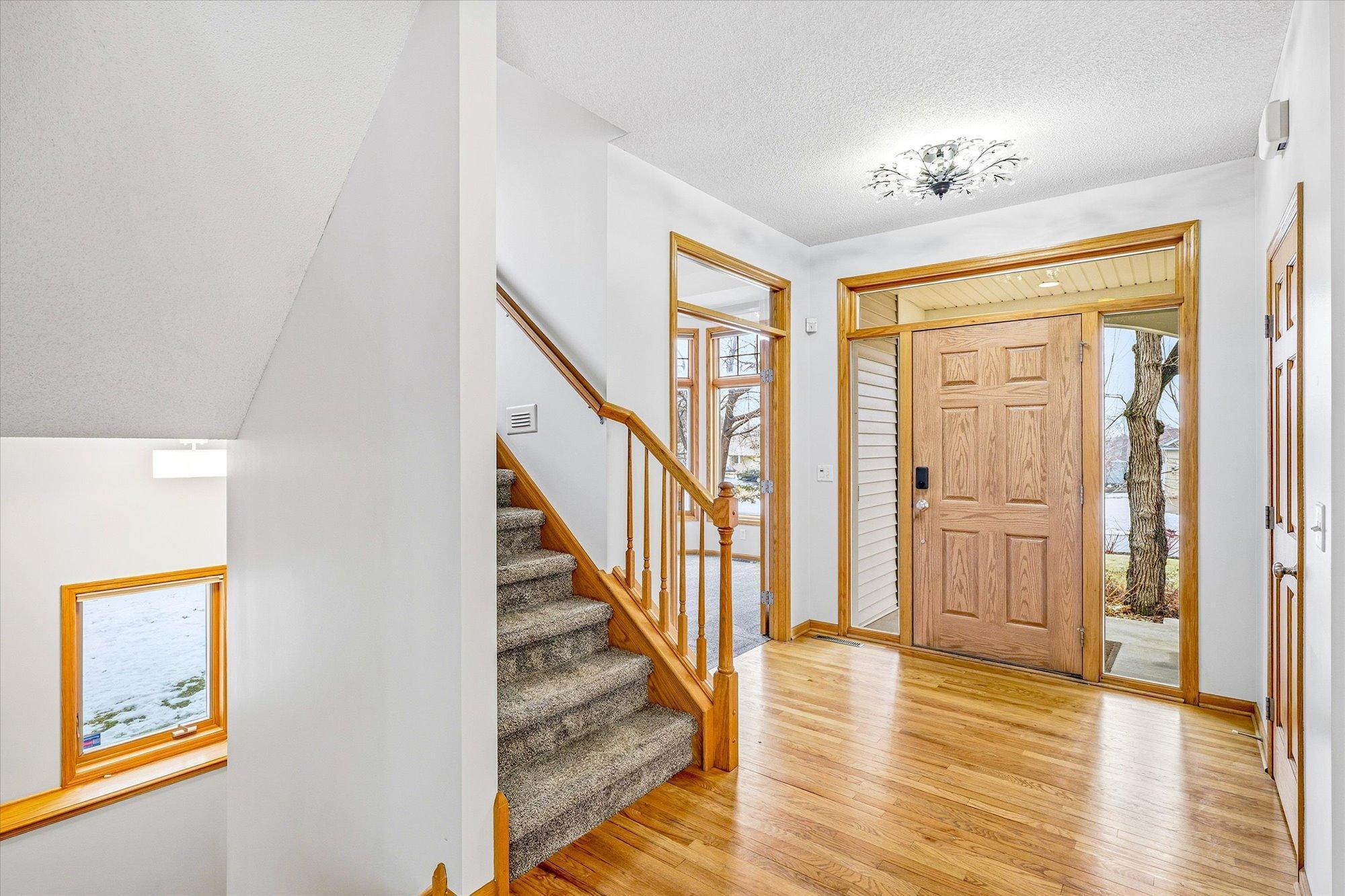 15042 Raven Street NW