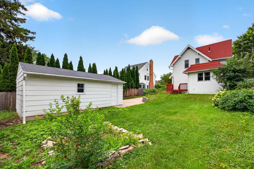 Photo of 429 15th Avenue SW, Rochester, MN 55902 (MLS # 7111386)