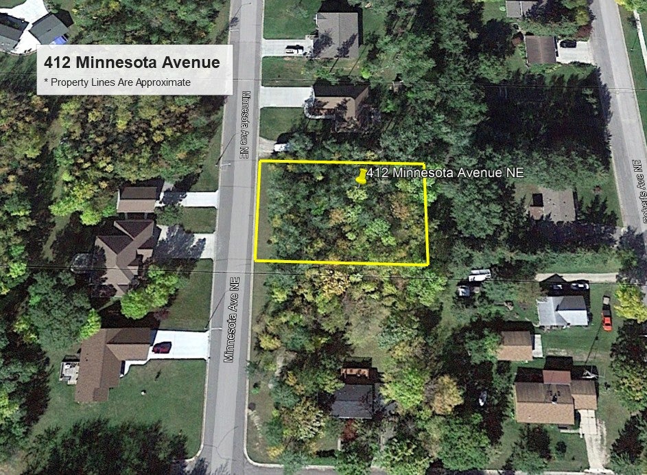 Photo of 412 Minnesota Avenue NE, Warroad, MN 56763 (MLS # 7146380)