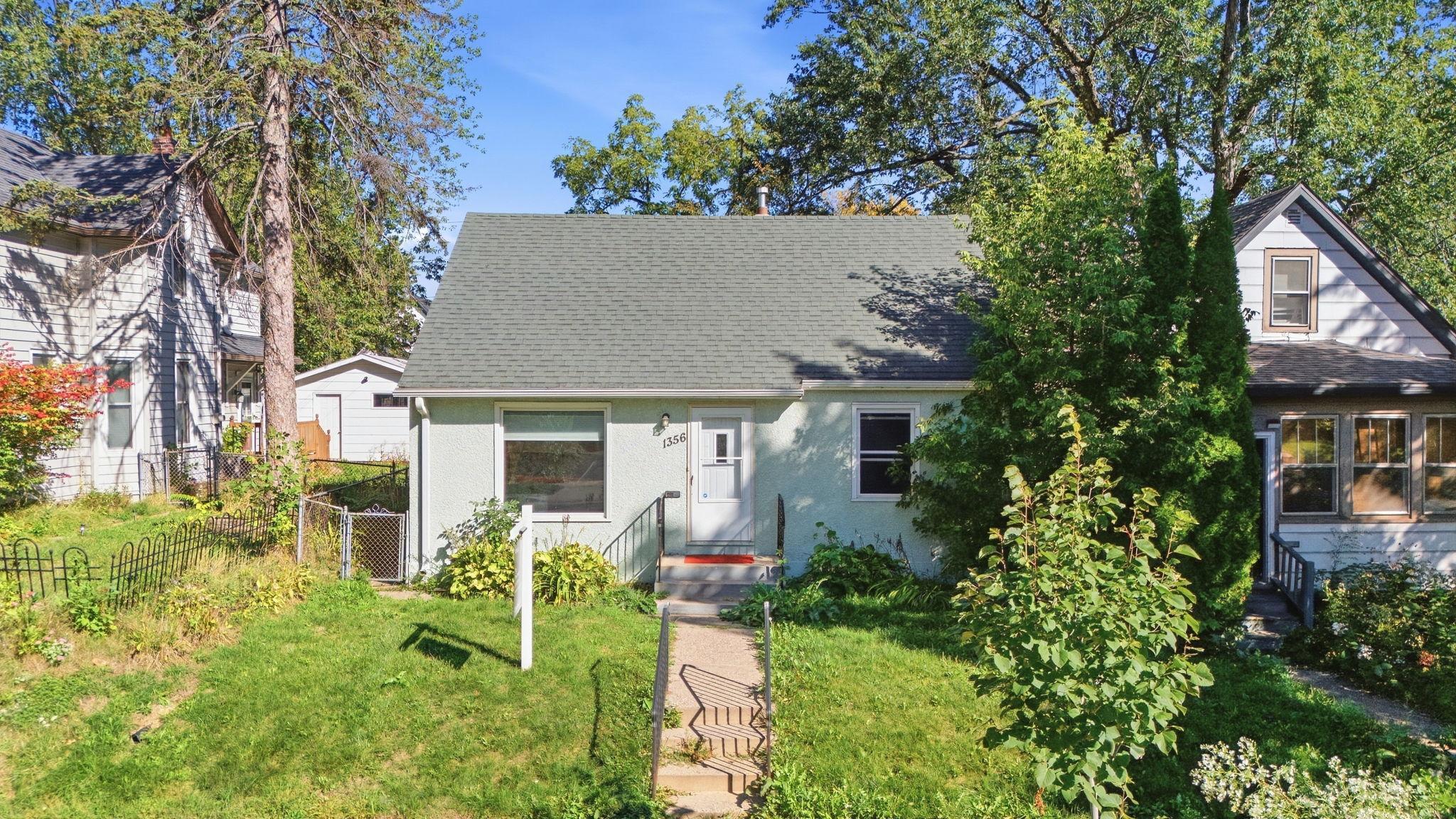 1356 Searle Street
