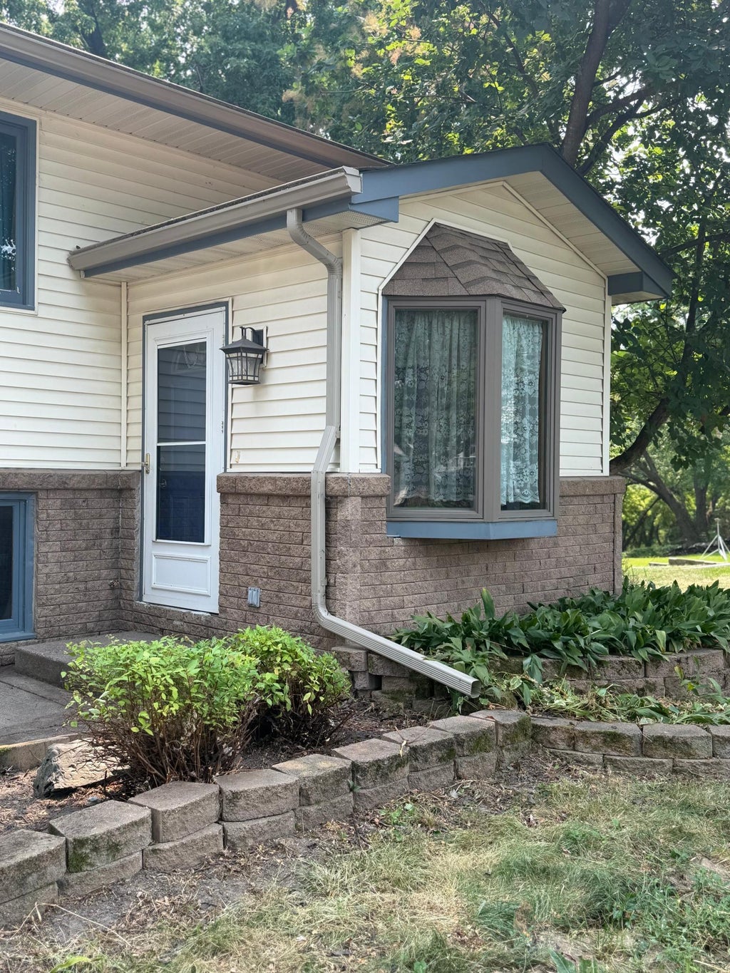 Photo of 14005 38th Avenue N, Plymouth, MN 55447 (MLS # 7112350)