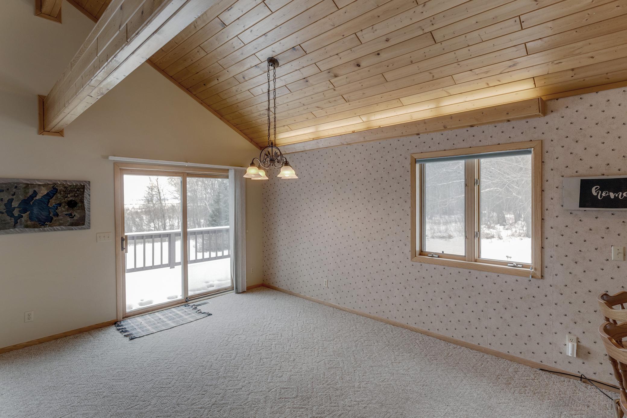 6425 Ponderosa Drive NW