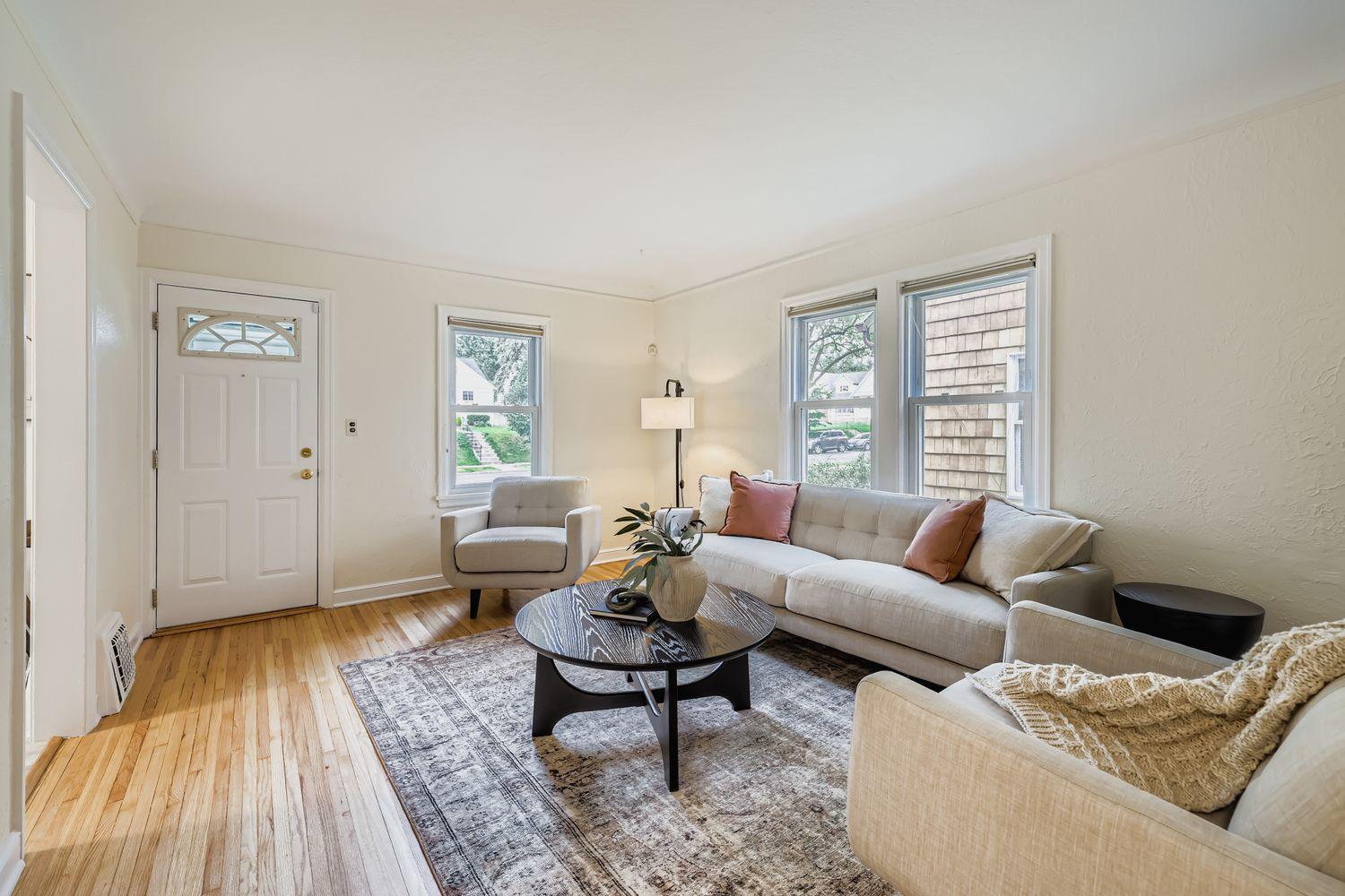 4117 Toledo Avenue S