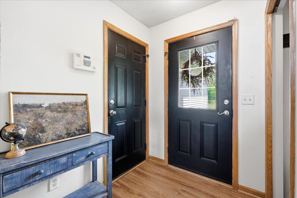 Photo of 1109 Pond View Drive, Braham, MN 55006 (MLS # 7055105)
