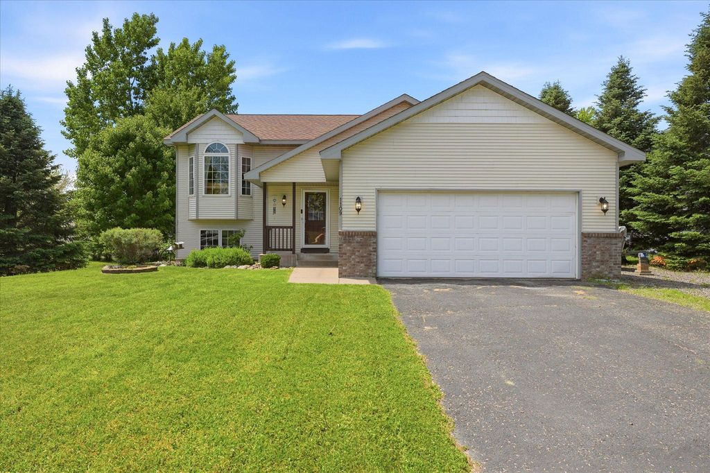 Photo of 1109 Pond View Drive, Braham, MN 55006 (MLS # 7055105)