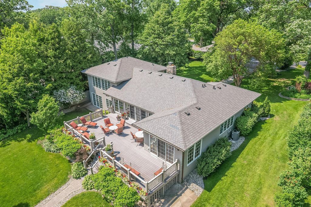 Photo of 919 N Shore Drive, Detroit Lakes, MN 56501 (MLS # 7031641)