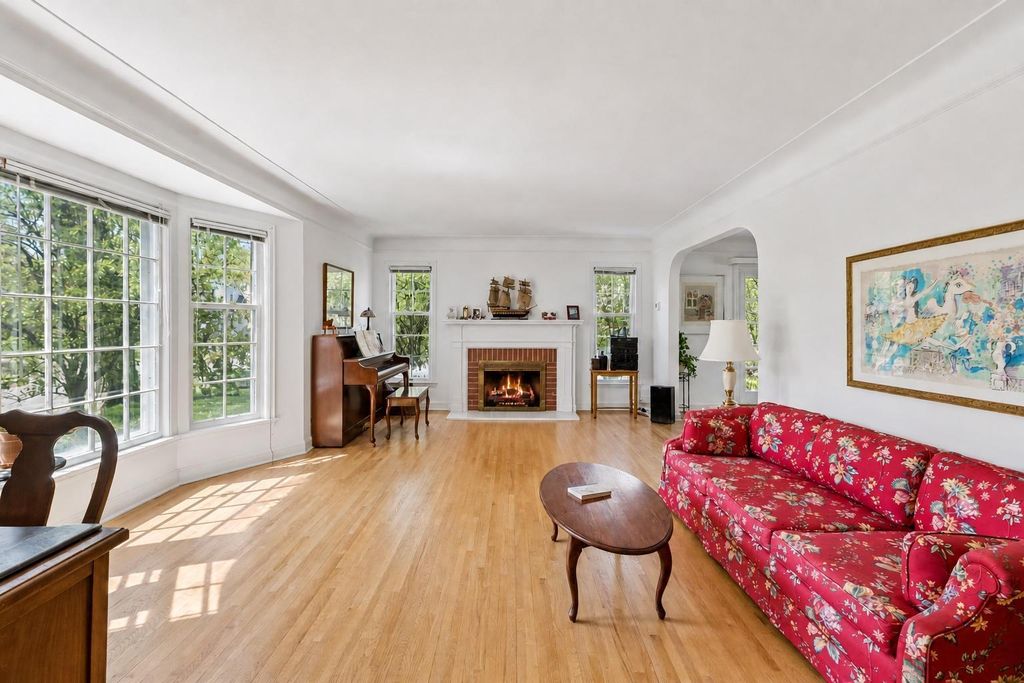 Photo of 4345 Brook Avenue S, Saint Louis Park, MN 55424 (MLS # 7040486)