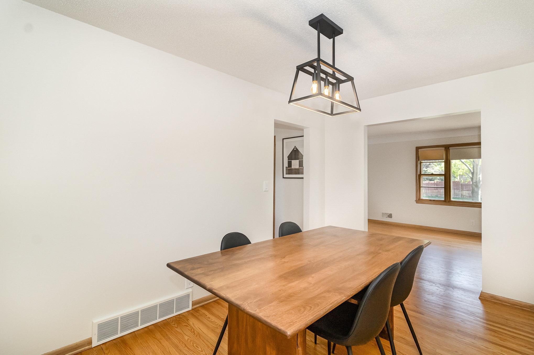 1400 E 90th Street