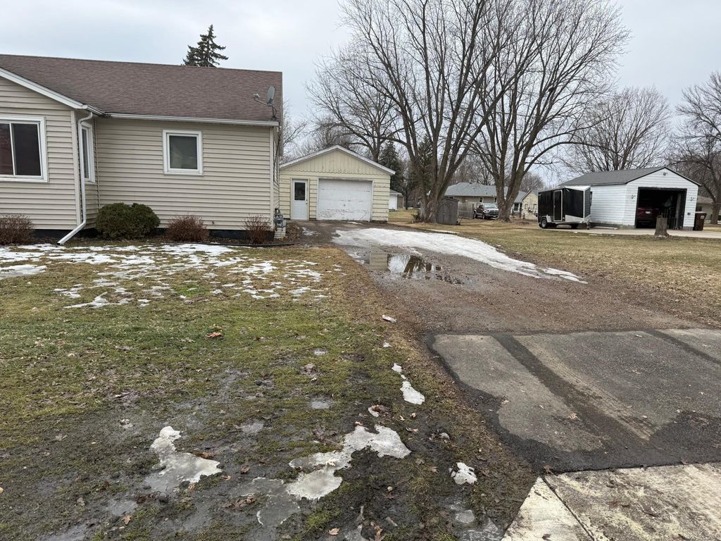 Photo of 314 and 316 Pershing Ave N Ave, New Prague, MN 56071 (MLS # 7029762)