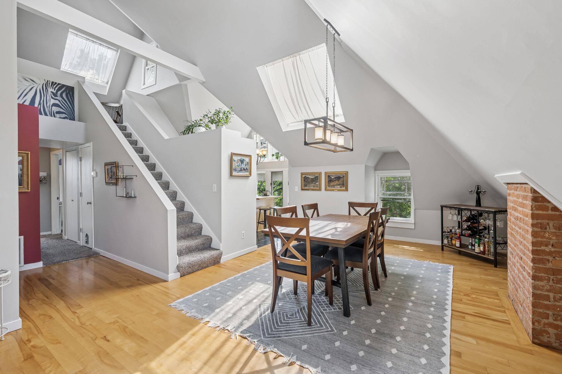 112 Western Avenue N 3