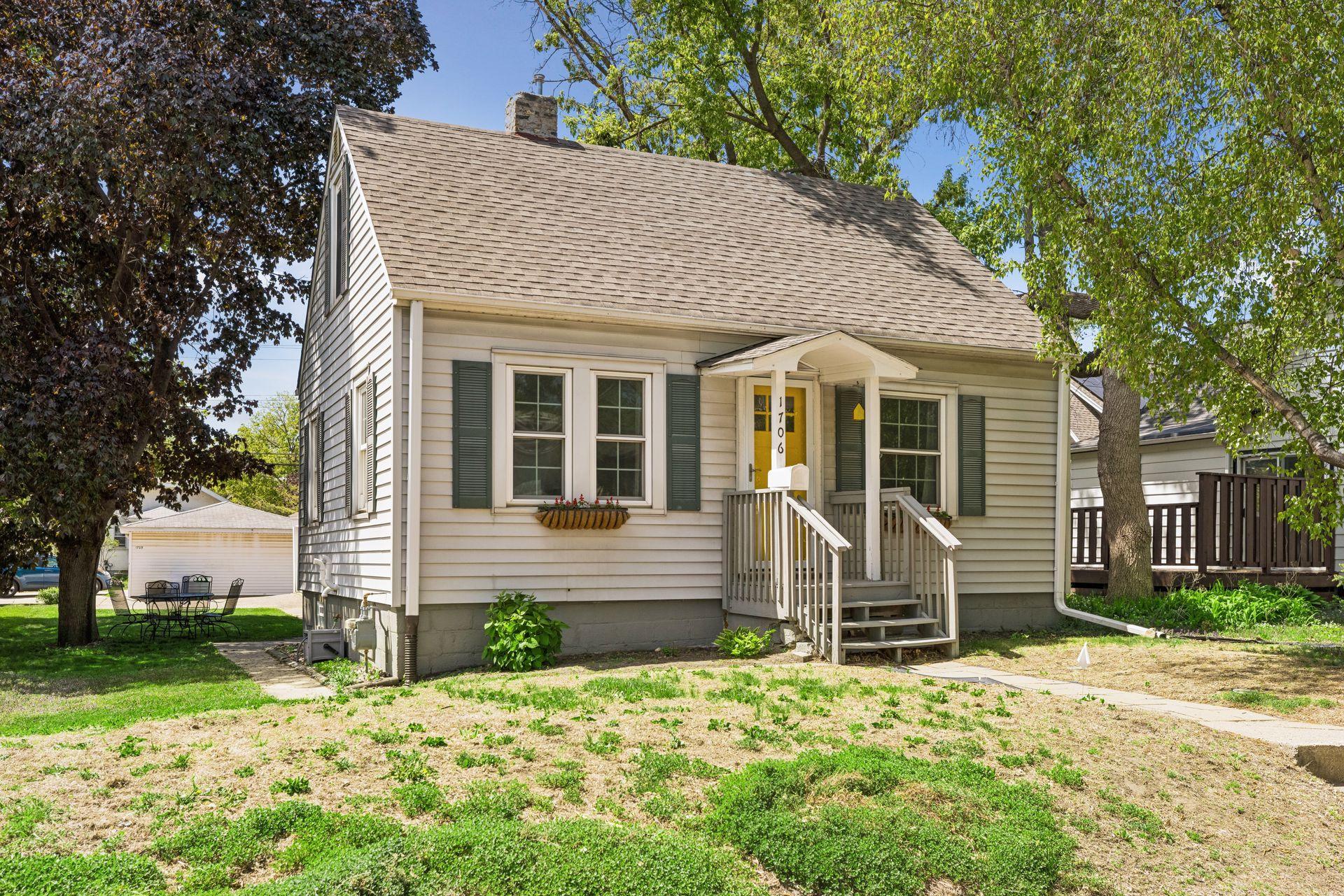 1706 Buchanan Street NE