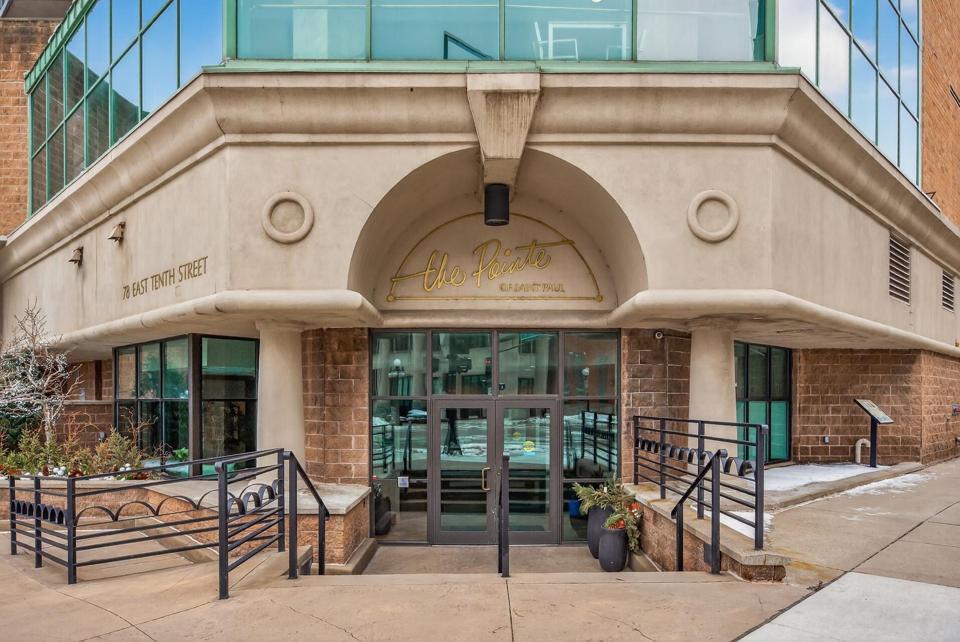 78 10th Street E 401