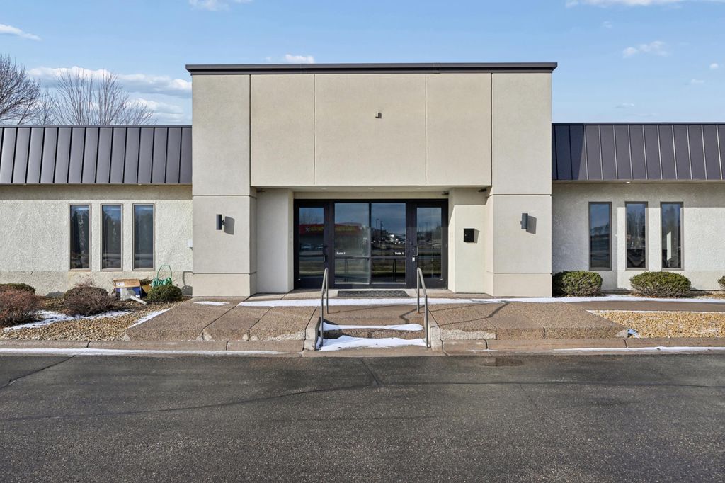 Photo of 700 Highway 55 E, Buffalo, MN 55313 (MLS # 7035166)