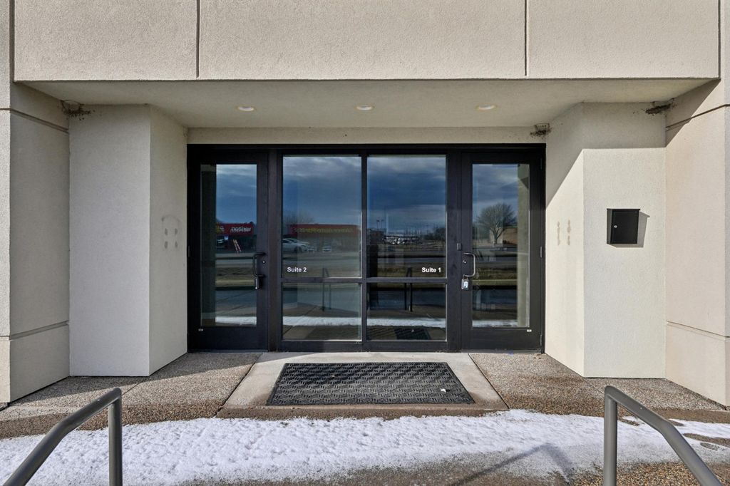 Photo of 700 Highway 55 E, Buffalo, MN 55313 (MLS # 7035166)