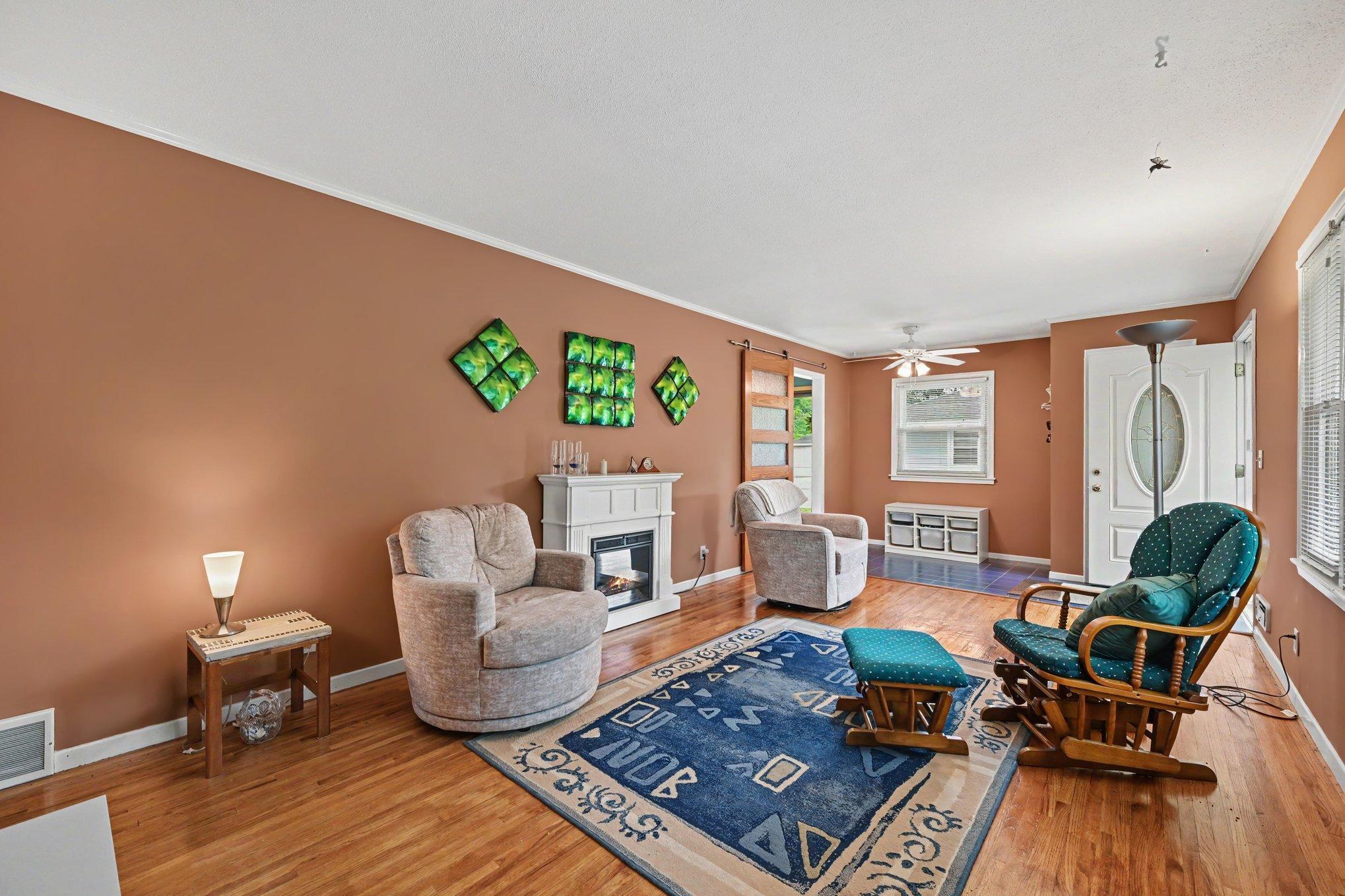 11221 Arrowhead Street NW