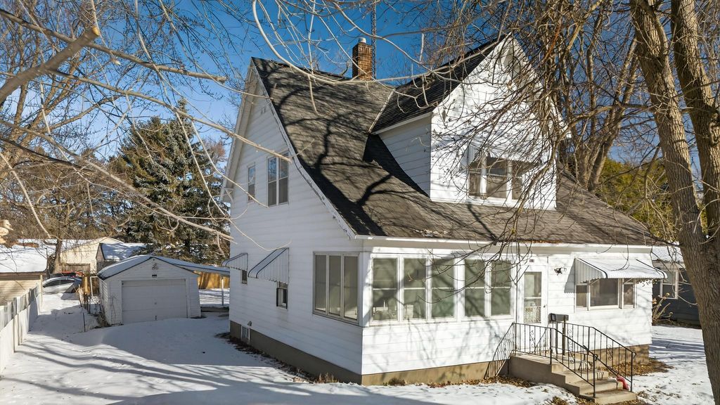 Photo of 815 2nd Avenue SW, Pine City, MN 55063 (MLS # 7037638)