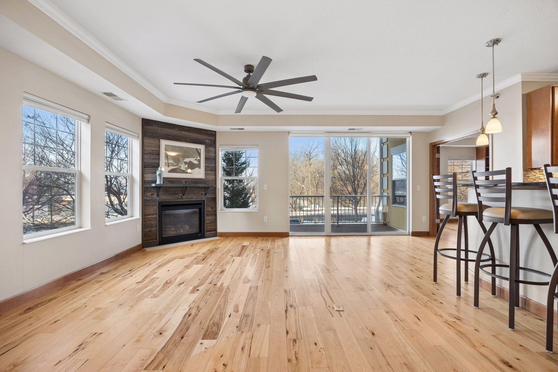 6701 Lake Shore Drive S 101