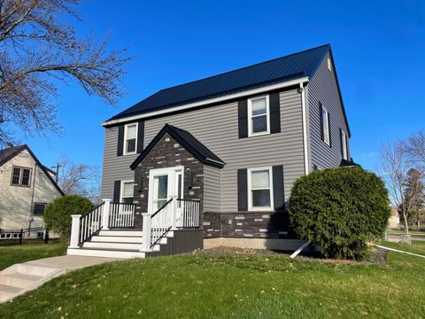 Photo of 411 Vernon Avenue, Morgan, MN 56266 (MLS # 7006420)