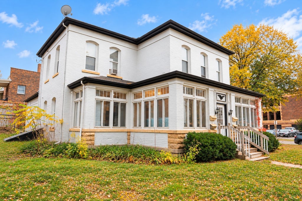 Photo of 303 N Broad Street, Mankato, MN 56001 (MLS # 7160023)