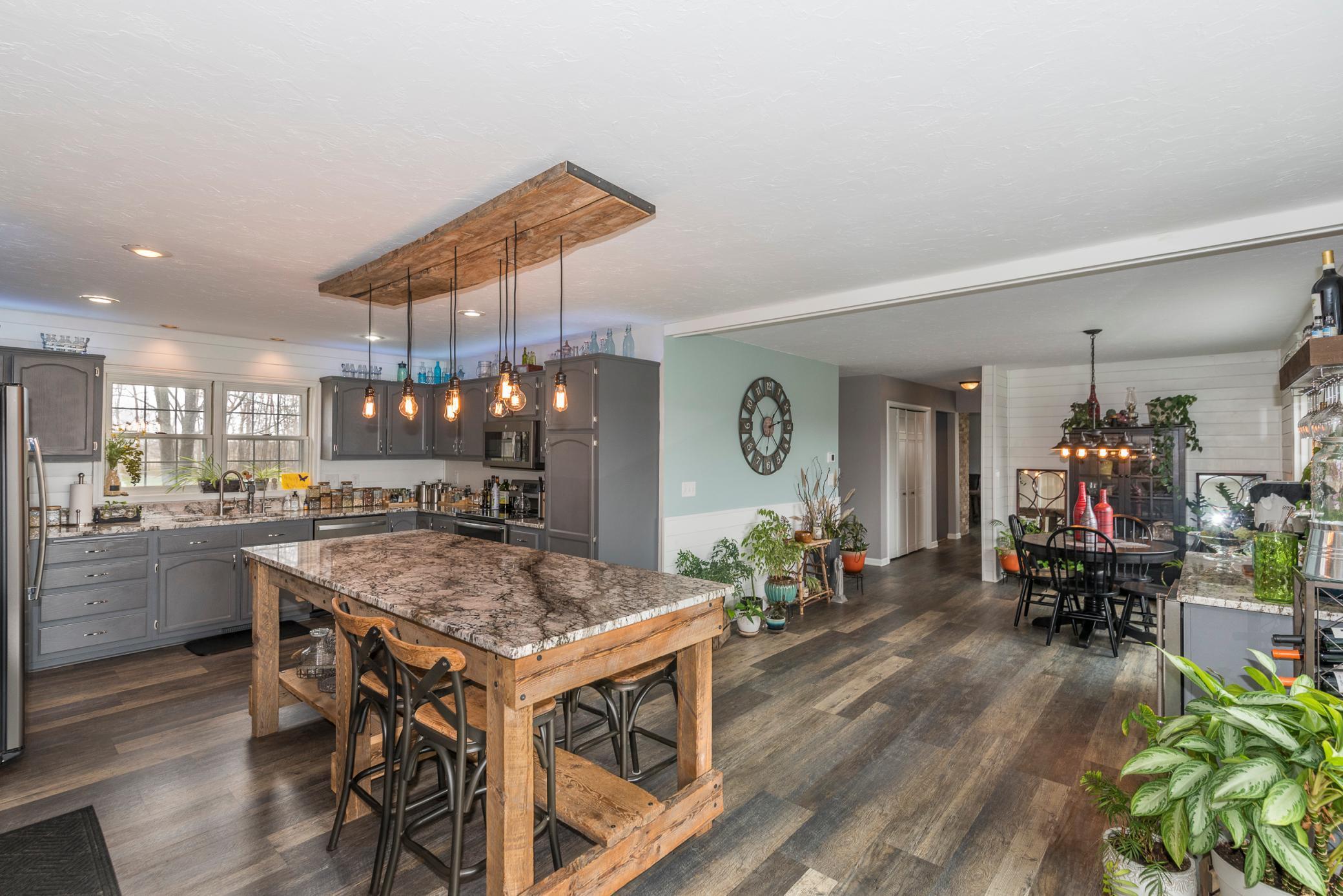 3702 Gull River Trail