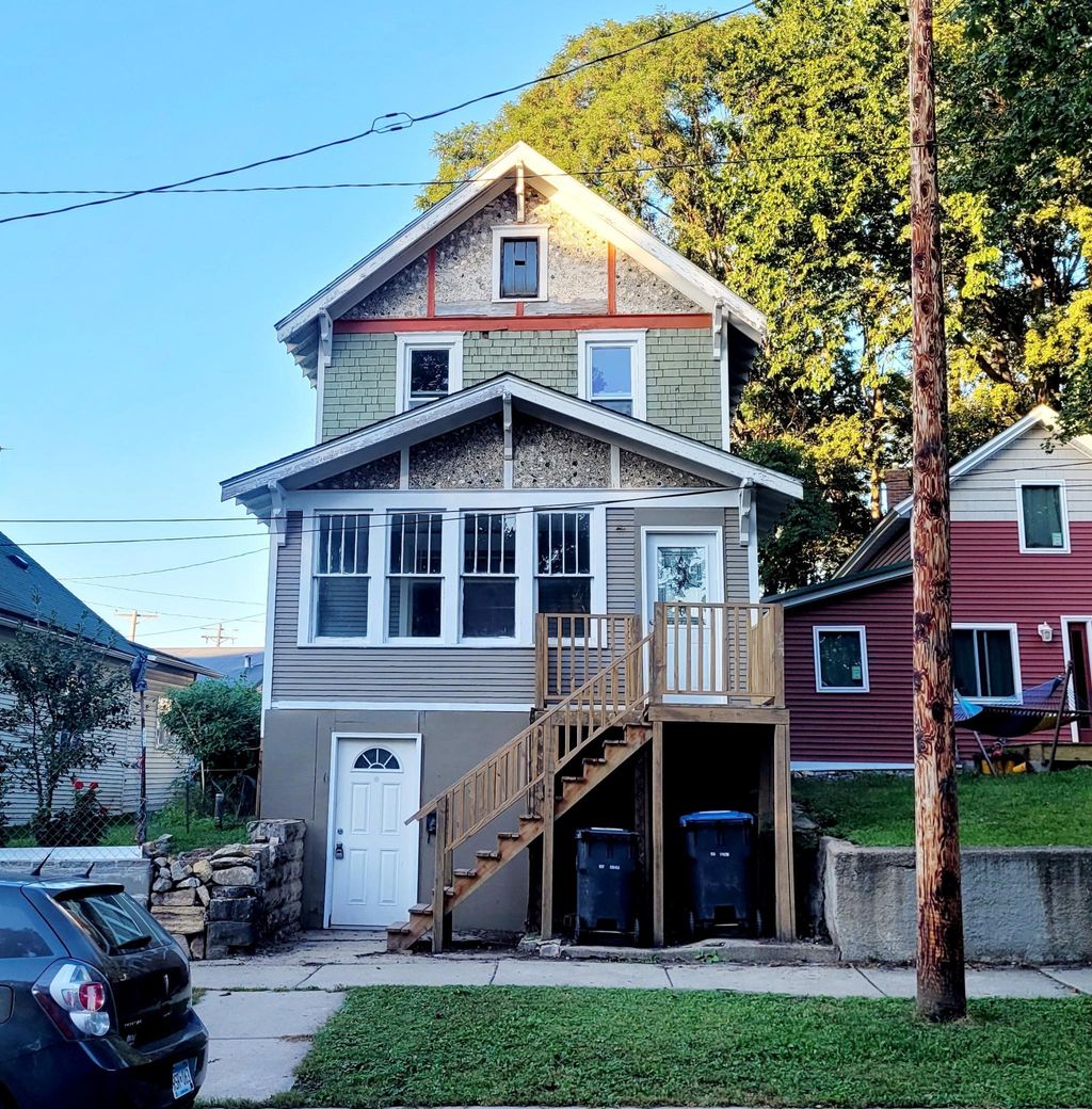 Photo of 322 E Vine Street, Mankato, MN 56001 (MLS # 7020234)