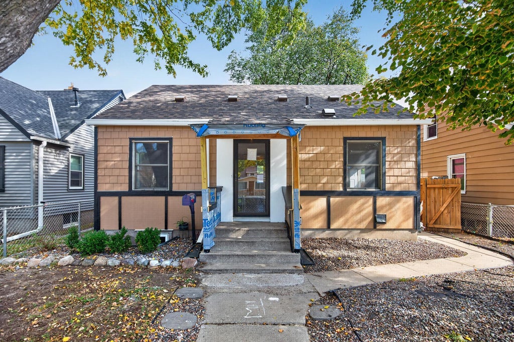 Photo of 4822 Bryant Avenue N, Minneapolis, MN 55430 (MLS # 7159341)
