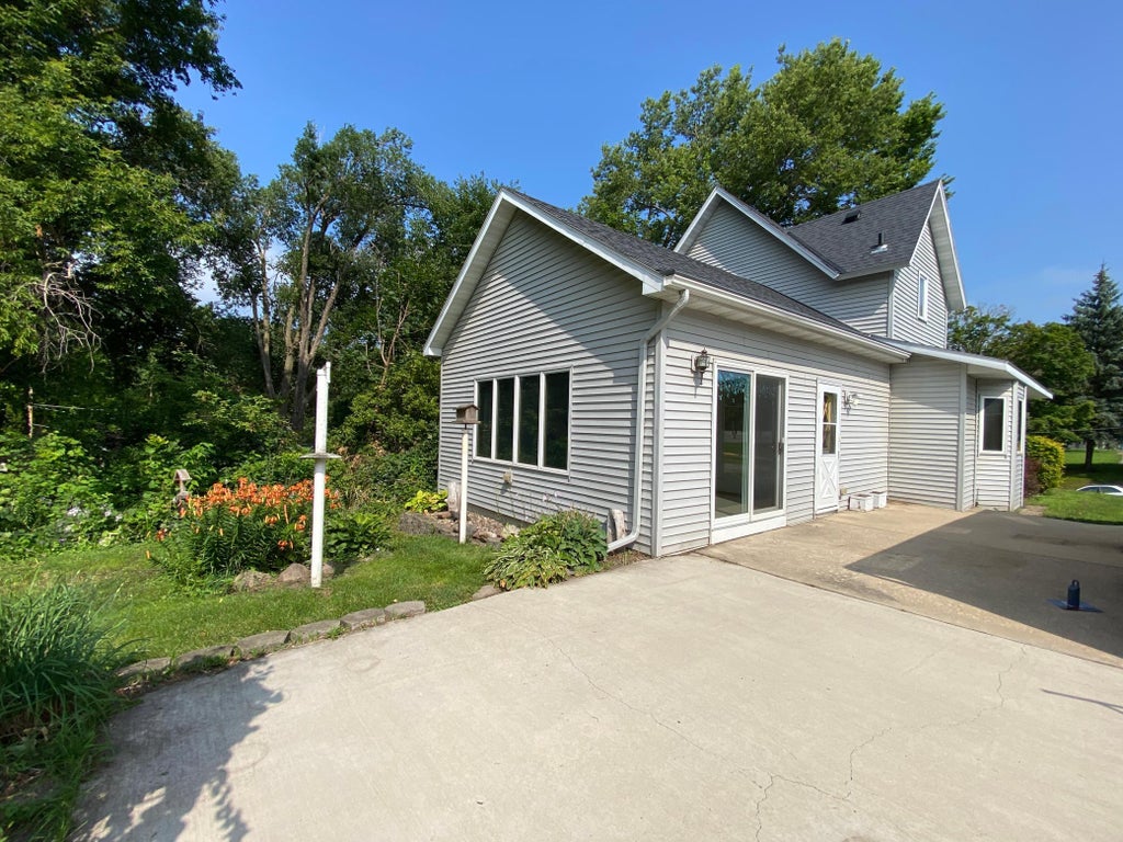 Photo of 919 Abbott Street, Albert Lea, MN 56007 (MLS # 7115956)