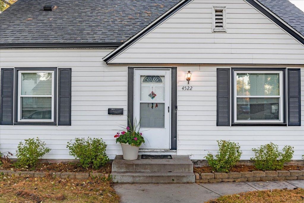 Photo of 4522 Thomas Avenue N, Minneapolis, MN 55412 (MLS # 7013240)